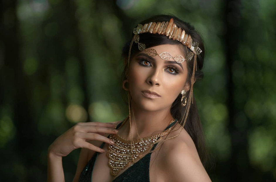 Why Greek Women Features Remain Popular Worldwide
